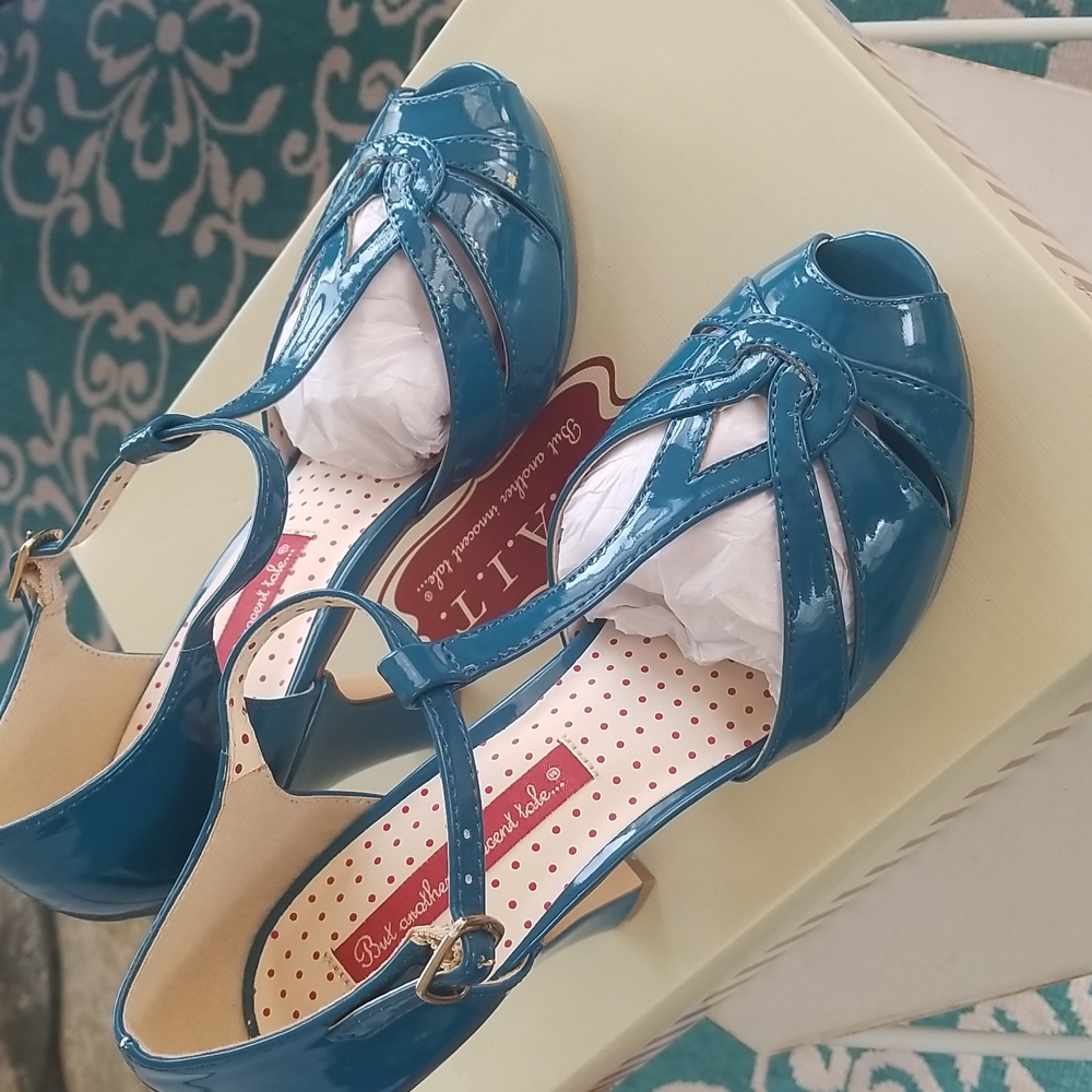 BAIT but another innocent tale Pinup Deco Heels shoes teal blue t strap 7 vegan